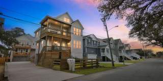 Spacious 5BR House in Norfolk Gallery 1