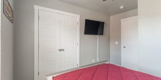 Fully Furnished Condo!!  3 bedroom 2.5 bath minutes from the U of A!!!! Gallery 22
