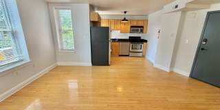 Great 1 bed 1 bath in Eckington/Bloomingdale at the Madison Condominiums Gallery 4