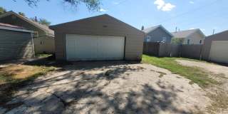 2 Bedroom, 2 Bathroom Home with large garage! Gallery 22