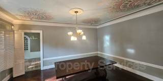 1214 N. Pershing Ave. Gallery 28