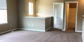 Beautiful Spacious 4BD/2.5BA Home Gallery 23