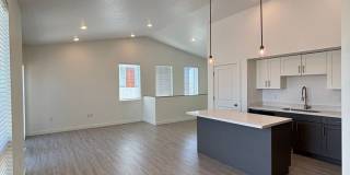 Your Fresh Start Awaits! 4 Weeks Rent Free + $0 Down Deposit OAC | 3 Bed Townhome in South Ogden Gallery 1