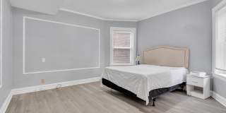 6323 N Francisco Ave Gallery 9