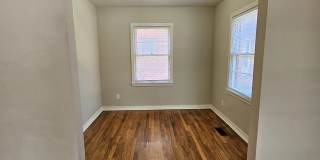 124 S Franklin Boulevard Gallery 11