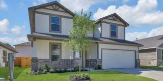 New 4 bedroom Home with Refrigerator, Washer and Dryer Gallery 1