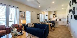 51 Limmer Loop Gallery 1