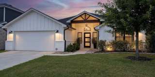Modern 3 Bed / 2 Bath Home with Central Air & Updated Appliances in West Temple Gallery 1