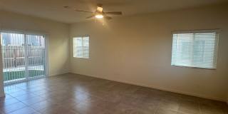 Charming 3 bedroom, 2.5 bath house! Gallery 4