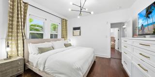 71 NE 46th St Gallery 13