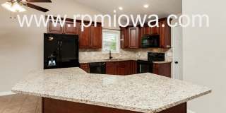 ESTABLISHED NEIGHBORHOOD!!! 4 Bedroom, 3 Bath Home in Ankeny Gallery 10
