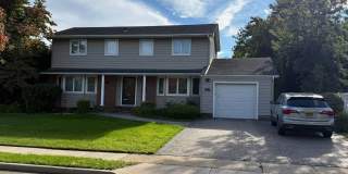 1 Niagara Dr Gallery 1