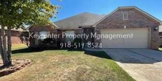 3 Bed + Bonus Room | 2 Bath | Broken Arrow Gallery 1