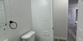 1745 Magnolia Ave. Gallery 5
