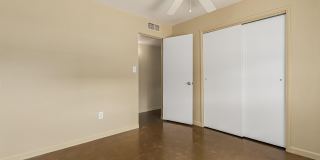 9802 N 2nd Gallery 19