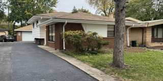 15041 Oak Street Gallery 1