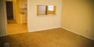 Townhome In Westbrook Near Campus--Pre-lease for the Fall Gallery 5