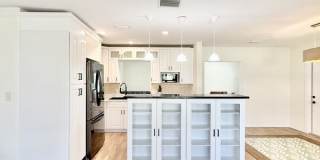 6660 Bay Street Gallery 11