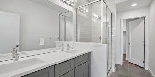 Beautiful End Unit at Overlook Station Gallery 67