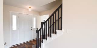 Luxury Lakeside Living – 3 Bed, 2.5 Bath Home with Stunning Views Gallery 3