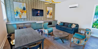The Carlyle at Perimeter Apartments Gallery 4