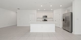 Westview Single Family Home 4 beds 2,5 Baths Gallery 7