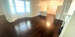 Move in Special: 1/2 off First Month's Rent - Located in the incredible Belhaven Historic District Gallery 10