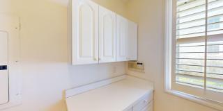 Spacious 4-bedroom 4.5 bath Home in a Gated Complex Gallery 65