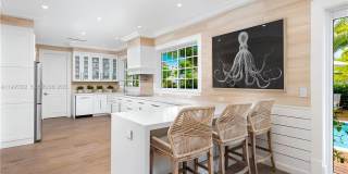 2575 Pine Tree Dr Gallery 10