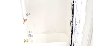 1BR Gallery 17