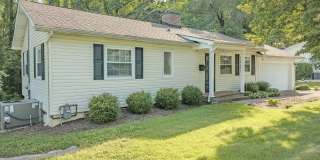 Oak Ridge 37830 - 3 bedroom home with fenced yard - Contact Ryan Fogarty (865) 333-4840 Gallery 1