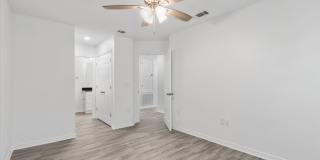 Spacious 4-Bedroom Townhome Gallery 17