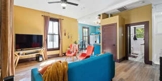 Spacious custom design 2 bed 1 bath Apartment for rent 709 W 14th st. Gallery 8