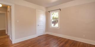 Charming North Park 2 Bedroom with Washer/Dryer, Backyard & Parking! Gallery 15