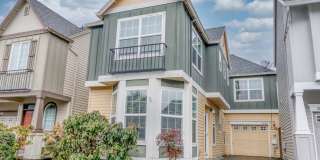 Beautiful 3 Bedroom Home in Beaverton with Fenced Patio, Attached Garage & Fireplace! Gallery 1