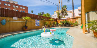 13952 Moorpark St. Gallery 44