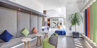 The Alamitos Gallery 15