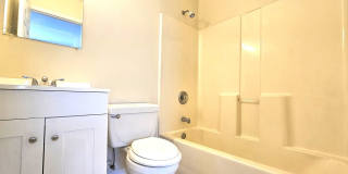 Cozy 2-bedroms, 2-baths in Prime Location Gallery 11