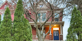 Charming 4BR House in Bellevue Gallery 1