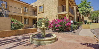 Charming 2 Bed / 2 Bath Downstairs Unit with Great Amenities! Charming 2 Bed / 2 Bath Downstairs Unit with Great Amenities! Gallery 1