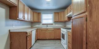 JUST HIT THE MARKET!!! 3 bedroom 1.5 bathroom Gallery 22