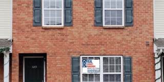 Great 3 bedroom townhome off S. Church! Gallery 1