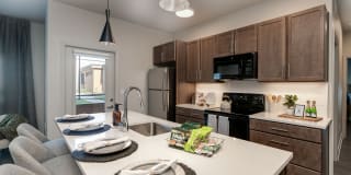 The Avante Gallery 17