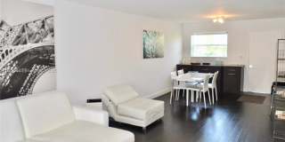 61 Collins Ave Gallery 7