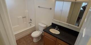 2/2 condo in the heart of Sunnyslope Gallery 11