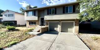 North-East Tri-Level Home! North-East Tri-Level Home! Gallery 1