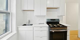 Brand New Renovation, 2bed/1bath Apartment in Historic Ravenswood Manor Neighborhood Gallery 10