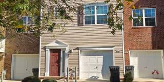 4 bedroom townhome with garage Gallery 1