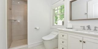 17 Grandview Avenue Gallery 22