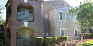 Cute & Cozy Condo Close to UNLV Gallery 1